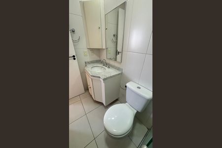 Apartamento para alugar com 77m², 3 quartos e 1 vaga Apartamento para alugar com 77m², 3 quartos e 1 vagaBanheiro da Suíte