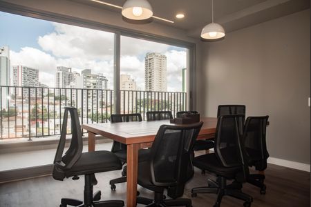 Apartamento à venda com 40m², 1 quarto e sem vagaÁrea comum - Sala de reuniões