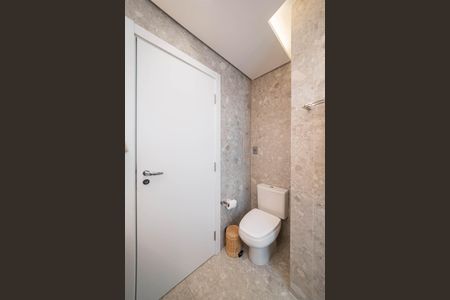 Apartamento à venda com 197m², 3 quartos e 3 vagasBanheiro da Suíte 1