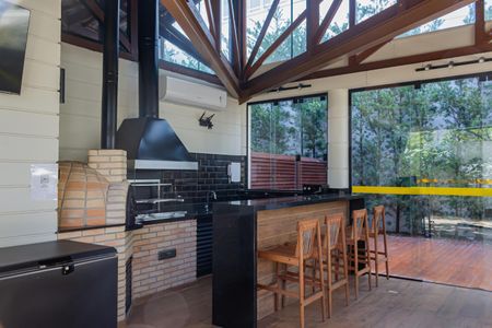 Apartamento à venda com 159m², 4 quartos e 2 vagas Apartamento à venda com 159m², 4 quartos e 2 vagasÁrea comum - Churrasqueira