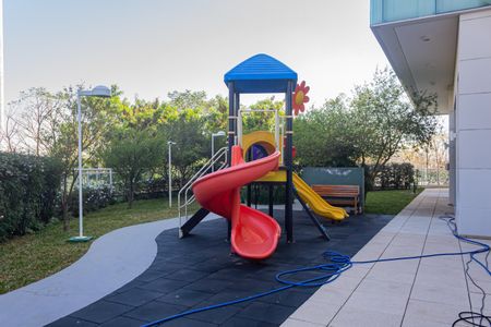 Apartamento à venda com 159m², 4 quartos e 2 vagas Apartamento à venda com 159m², 4 quartos e 2 vagasÁrea comum - Playground