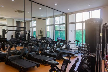 Apartamento à venda com 159m², 4 quartos e 2 vagas Apartamento à venda com 159m², 4 quartos e 2 vagasÁrea comum - Academia