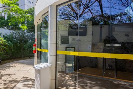 Apartamento à venda com 159m², 4 quartos e 2 vagas Apartamento à venda com 159m², 4 quartos e 2 vagasÁrea comum - Churrasqueira