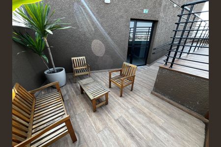 Apartamento à venda com 27m², 1 quarto e sem vagaÁrea comum - Piscina