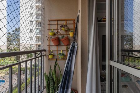 Varanda de apartamento à venda com 2 quartos, 54m² em Vila Liviero, São Paulo