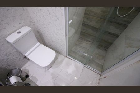 Apartamento à venda com 64m², 3 quartos e 1 vaga Apartamento à venda com 64m², 3 quartos e 1 vagaBanheiro
