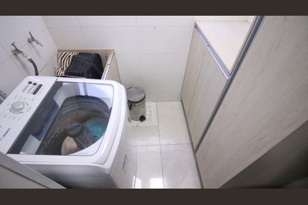 Apartamento à venda com 64m², 3 quartos e 1 vaga Apartamento à venda com 64m², 3 quartos e 1 vagaÁrea de Serviço