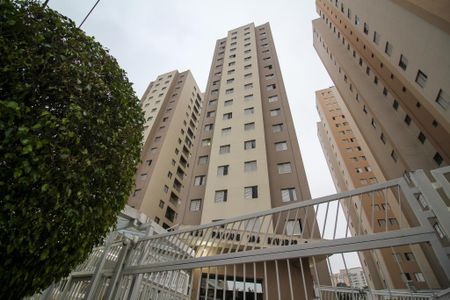 Apartamento à venda com 64m², 3 quartos e 1 vaga Apartamento à venda com 64m², 3 quartos e 1 vagaFachada