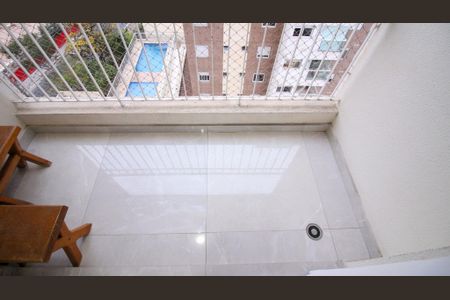 Apartamento à venda com 64m², 3 quartos e 1 vaga Apartamento à venda com 64m², 3 quartos e 1 vagaVaranda