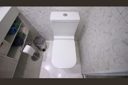 Apartamento à venda com 64m², 3 quartos e 1 vaga Apartamento à venda com 64m², 3 quartos e 1 vagaBanheiro