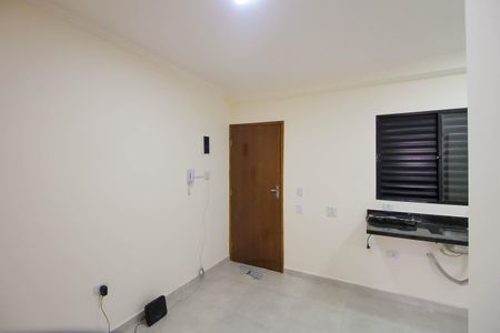 Sala/Cozinha de apartamento para alugar com 1 quarto, 27m² em Vila Paulo Silas, São Paulo