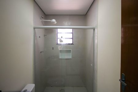 Banheiro Social de apartamento para alugar com 1 quarto, 27m² em Vila Paulo Silas, São Paulo