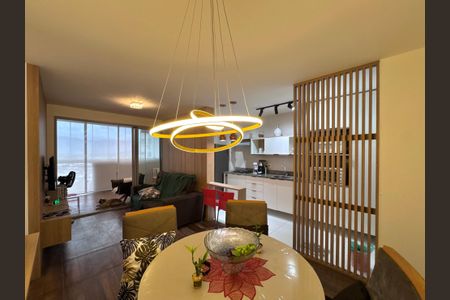 Sala de apartamento à venda com 2 quartos, 76m² em Recreio dos Bandeirantes, Rio de Janeiro