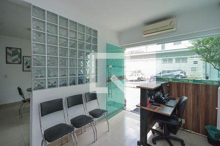 Casa à venda com 70m², 2 quartos e 2 vagas