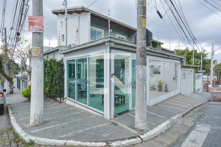 Casa à venda com 70m², 2 quartos e 2 vagas