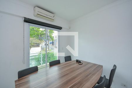 Casa à venda com 70m², 2 quartos e 2 vagas