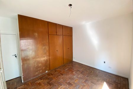 Apartamento à venda com 130m², 3 quartos e 2 vagas Apartamento à venda com 130m², 3 quartos e 2 vagasQuarto 1