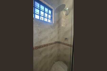Casa à venda com 130m², 4 quartos e 4 vagas Casa à venda com 130m², 4 quartos e 4 vagasBanheiro Social