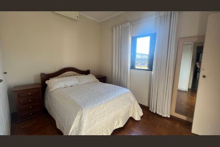 Casa à venda com 130m², 4 quartos e 4 vagas Casa à venda com 130m², 4 quartos e 4 vagasQuarto 3