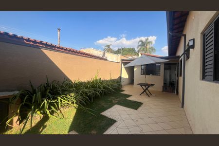 Casa à venda com 130m², 4 quartos e 4 vagas Casa à venda com 130m², 4 quartos e 4 vagasÁrea Externa