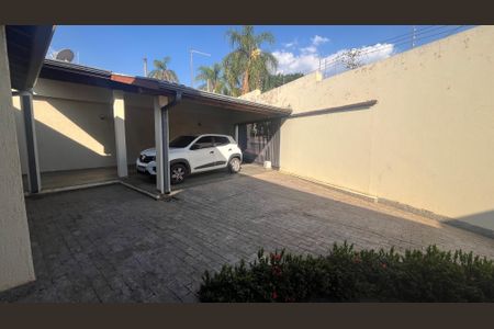 Casa à venda com 130m², 4 quartos e 4 vagas Casa à venda com 130m², 4 quartos e 4 vagasÁrea Externa