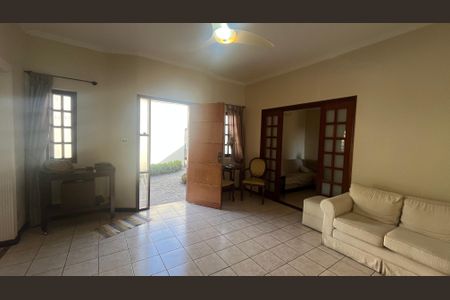 Sala de casa à venda com 4 quartos, 130m² em Chácara da Barra, Campinas
