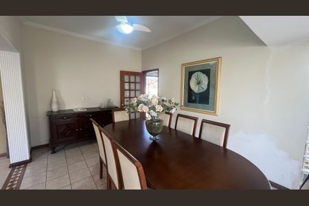Sala de casa à venda com 4 quartos, 130m² em Chácara da Barra, Campinas