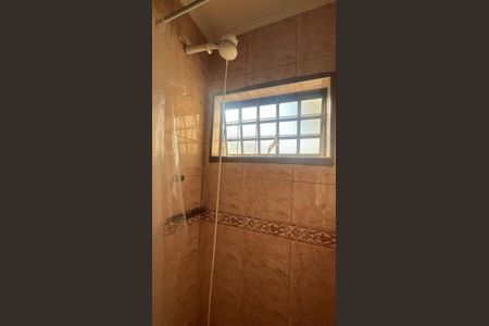Casa à venda com 130m², 4 quartos e 4 vagas Casa à venda com 130m², 4 quartos e 4 vagasBanheiro da Suíte