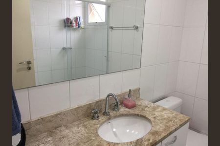 Apartamento à venda com 120m², 3 quartos e 2 vagas Apartamento à venda com 120m², 3 quartos e 2 vagasBanheiro
