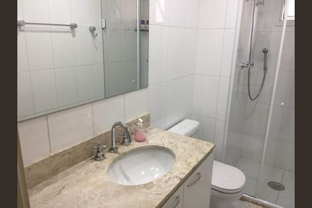 Apartamento à venda com 120m², 3 quartos e 2 vagas Apartamento à venda com 120m², 3 quartos e 2 vagasBanheiro