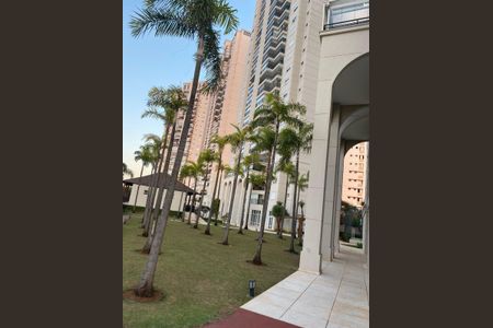 Apartamento à venda com 120m², 3 quartos e 2 vagas Apartamento à venda com 120m², 3 quartos e 2 vagasVaranda