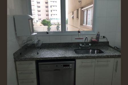 Apartamento à venda com 120m², 3 quartos e 2 vagas Apartamento à venda com 120m², 3 quartos e 2 vagasCozinha