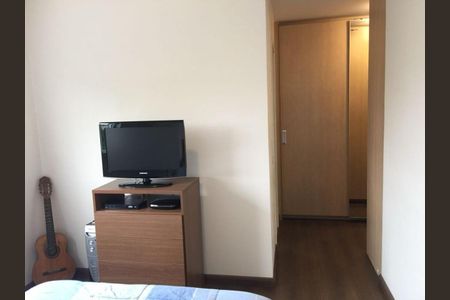 Apartamento à venda com 120m², 3 quartos e 2 vagas Apartamento à venda com 120m², 3 quartos e 2 vagasQuarto