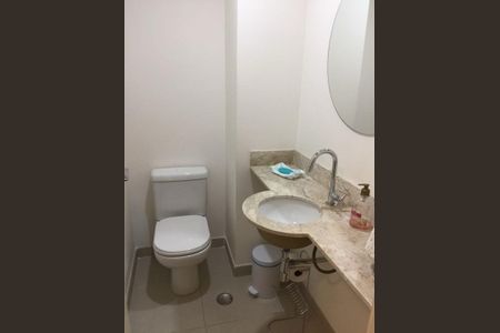 Apartamento à venda com 120m², 3 quartos e 2 vagas Apartamento à venda com 120m², 3 quartos e 2 vagasBanheiro