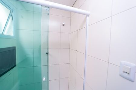 Banheiro Social de apartamento para alugar com 1 quarto, 42m² em Jardim Maringa, São Paulo
