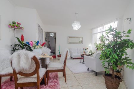 Apartamento à venda com 62m², 2 quartos e 1 vagaSala