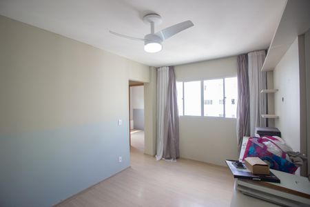 Sala de apartamento para alugar com 2 quartos, 48m² em Chácaras Califórnia, Contagem