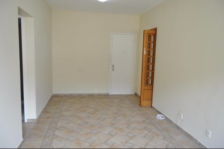 Apartamento à venda com 70m², 2 quartos e 1 vagaSala