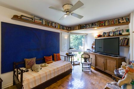 Casa à venda com 390m², 4 quartos e 3 vagasSala 2