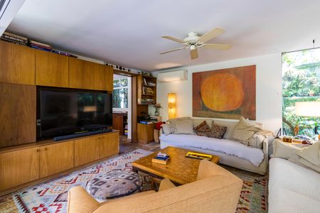 Casa à venda com 390m², 4 quartos e 3 vagasSala