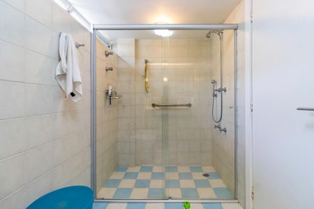 Casa à venda com 390m², 4 quartos e 3 vagasBanheiro da Suíte