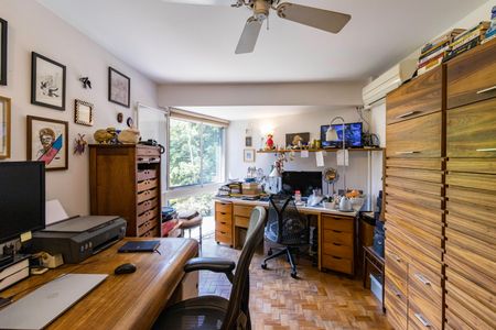 Casa à venda com 390m², 4 quartos e 3 vagasQuarto 2