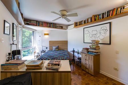 Casa à venda com 390m², 4 quartos e 3 vagasQuarto