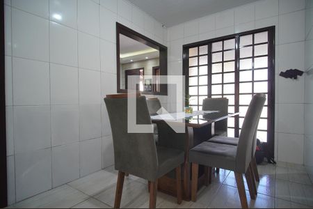 Casa à venda com 90m², 2 quartos e 2 vagasSala 2
