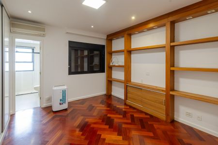 Apartamento para alugar com 500m², 5 quartos e 4 vagas Apartamento para alugar com 500m², 5 quartos e 4 vagasSuíte 2