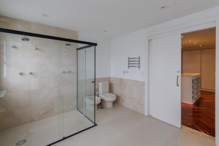 Apartamento para alugar com 500m², 5 quartos e 4 vagas Apartamento para alugar com 500m², 5 quartos e 4 vagasBanheiro da Suíte 1