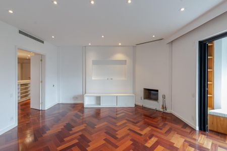 Apartamento para alugar com 500m², 5 quartos e 4 vagas Apartamento para alugar com 500m², 5 quartos e 4 vagasSala de TV