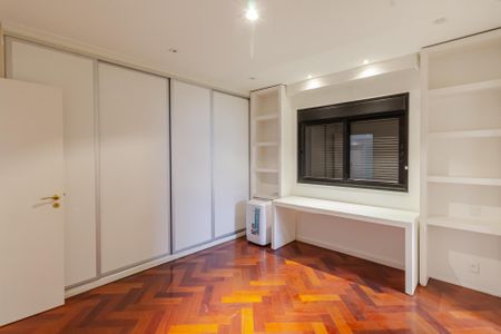 Apartamento para alugar com 500m², 5 quartos e 4 vagas Apartamento para alugar com 500m², 5 quartos e 4 vagasSuíte 5