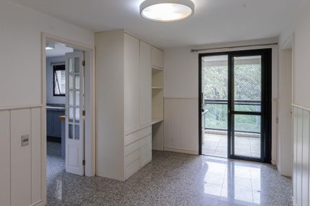 Apartamento para alugar com 500m², 5 quartos e 4 vagas Apartamento para alugar com 500m², 5 quartos e 4 vagasSala de Jantar