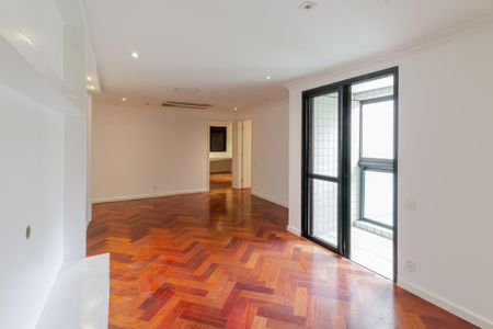 Apartamento para alugar com 500m², 5 quartos e 4 vagas Apartamento para alugar com 500m², 5 quartos e 4 vagasSuíte 3